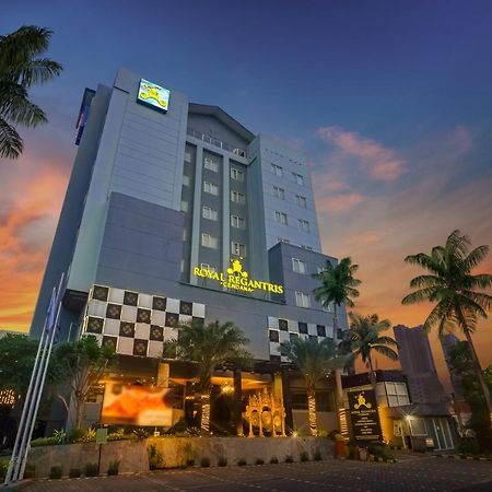Hotel Royal Regantris Cendana Surabaya Exterior foto